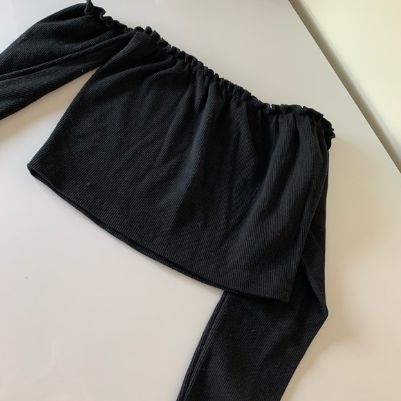 Double agent crop top off shoulder - Picture 1 of 2